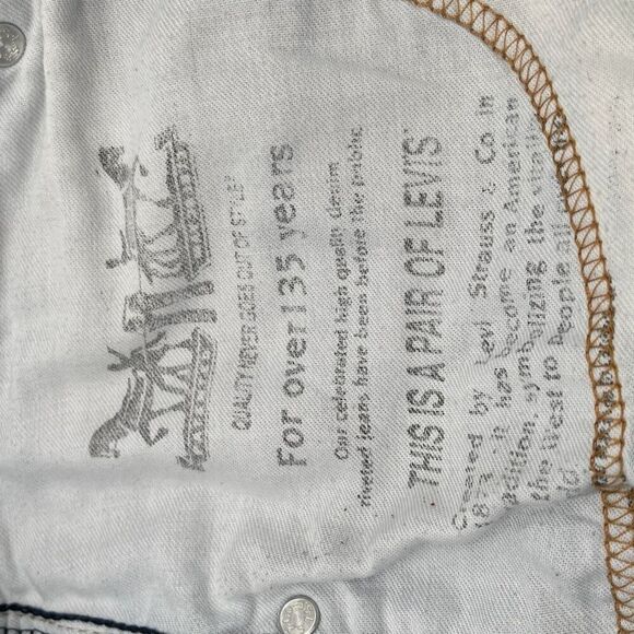 Levi's Jeans Men's‎ Size 35 x 34 Blue Denim Straight Leg High-Rise Light Wash - Picture 9 of 16